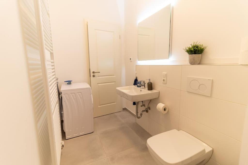 *neu* 2 Personen, Wlan, Balkon Apartment